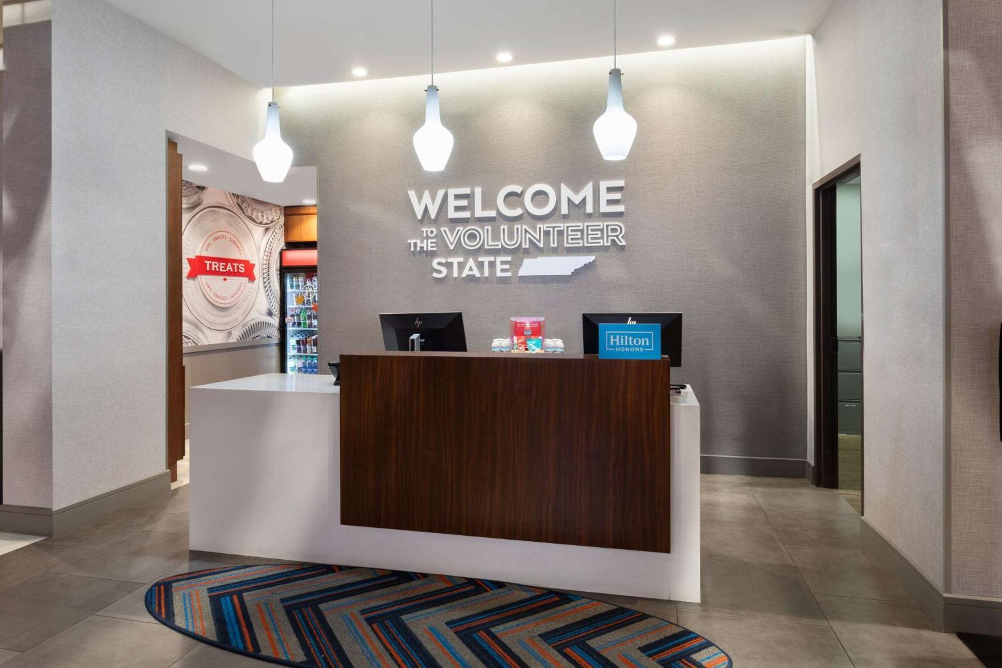 Hampton Inn By Hilton Nashville Airport Century Place Exterior foto