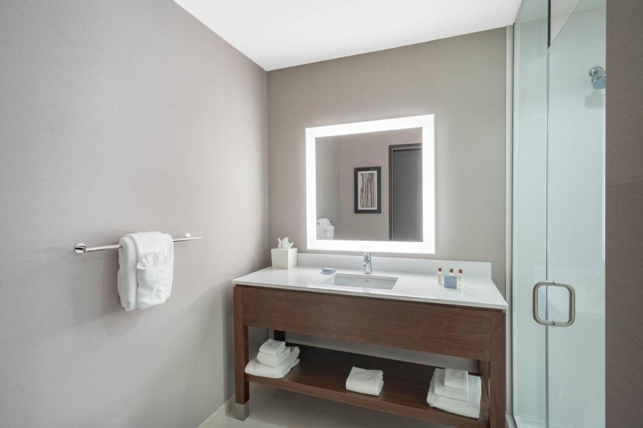 Hampton Inn By Hilton Nashville Airport Century Place Exterior foto